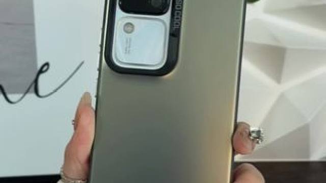 vivos18pro新款简约高级感手机壳，不沾指纹抗油污 #vivos18手机壳#vivos18pr