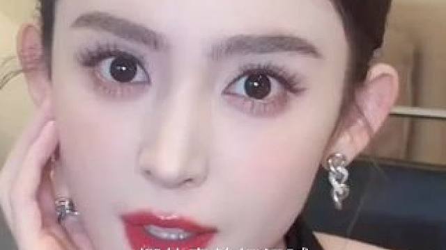 宋祖儿一个小动作 娜扎立马发现了她的情绪问题bo #古力娜扎 #宋祖儿 #花儿与少年