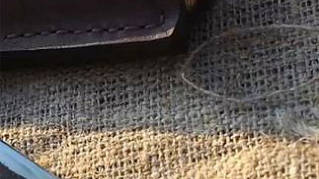 刀中名媛大皮袄子想穿金戴银，方块轻松实现，手搓刀子没商量 #锻刀#锻刀大师 #锻刀大神 #冷兵器 #