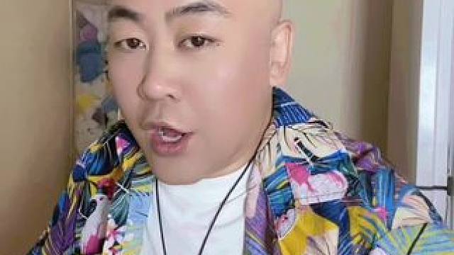 我本身就是一个满身伤疤的人，不敢奢望谁能带我脱离苦海，可怕的是……我竟然以为你跟别人不一样，但最终发