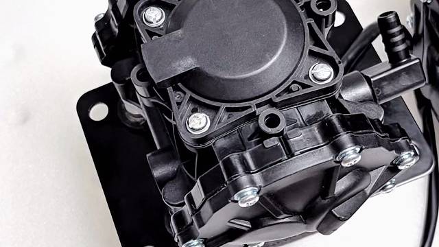 宇通纯电客车电子刹车真空泵24V