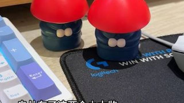 自从有了这两个小太监，班味去了不少~ #玩个很新的东西  #摆件