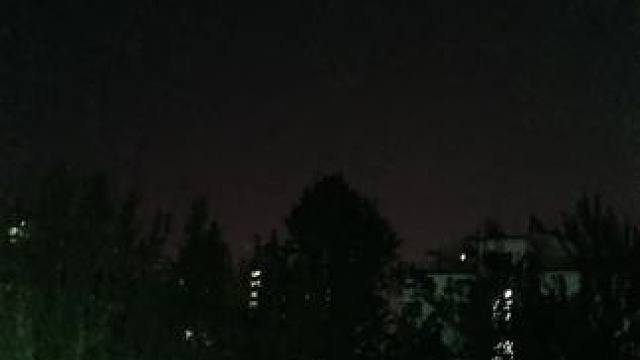 #及时行乐 #日常混更 #总有人懂你的奇奇怪怪 #就很棒 我本以为，我可以去守护她，回首却发觉，该守