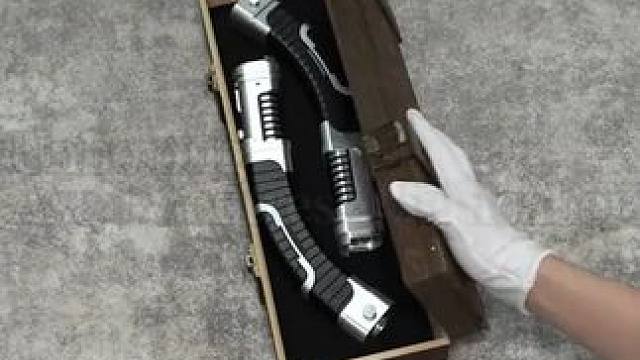 这不得把我朋友迷成制丈~ #有男生会拒绝这个玩具吗  #酷炫  #光剑