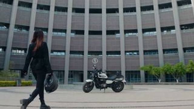 西安机车摄影 又发现了一个绝佳的拍摄机位#西安机车摄影 #西安女骑 #西安机车约拍 #机车约拍