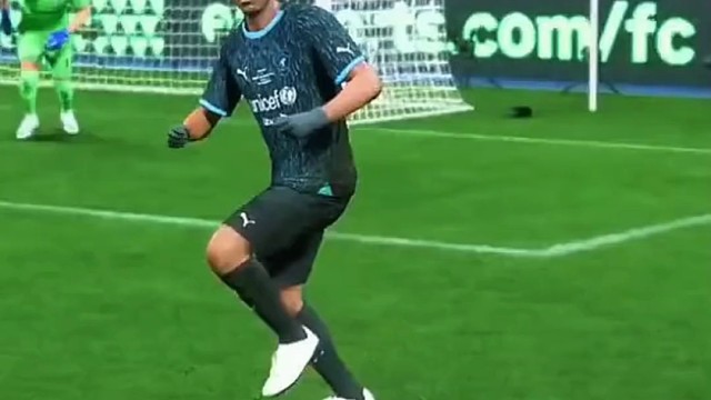 小罗精彩瞬间 #足球