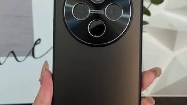 vivoy300pro高级感极光系列磨砂手机壳，金属镜头圈 #vivoy300pro手机壳#抗指纹手