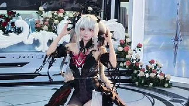 露娜！露娜！好看！#战双帕弥什 #战双帕弥什末路燎原 #战双指挥团 #cos