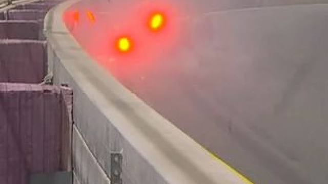 兰多在F1沙特大奖赛排位赛Q3中撞车，失去争夺杆位的机会 #f1 #诺里斯 #F1沙特大奖赛