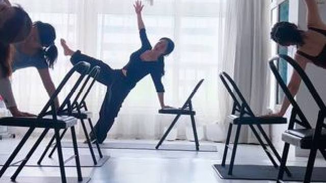 60分钟《椅子-肩背练习》让你5分钟看完，喜欢记得点赞收藏哦，想听口令讲解版的评论区留言告诉我哦[话