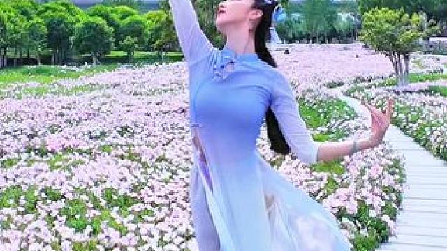 天地大 爱恨能落寞 几斗
#国风古韵 #古典舞 #月见草花海 #西厢寻他 #舞蹈翻跳