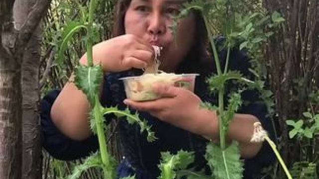 东南亚野菜 阿姨 #农村美食记录生活 #记录农村生活大山里的生活 #东南亚美食 #粗茶淡饭吃起香农村