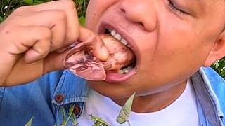 酸辣涼拌?香蕉魷魚 #美食 #泰國(guó)美食 #戶外美食 #內(nèi)容啟發(fā)搜索