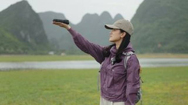 没有摄影师？看看我的口袋航拍神器。 跟我来桂林金鸡河大草原看看，这里太适合露营野餐了。#露营 #户外