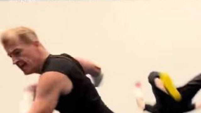 这样的招式我还知道一个比你更帅的#暴力美学 #危险动作请勿模仿