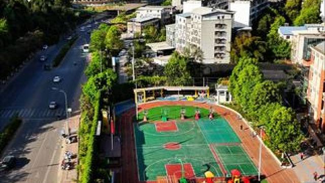 你还记得起曾经这里的样子吗？再也回不去以前的莲花村了#城市风景一角 #街头随拍 #春来广元#好久没有