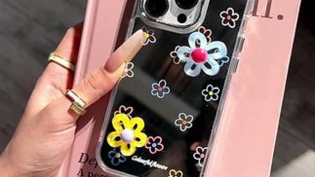 好高级的电镀银框镜面立体小花手机壳！好姐妹 给我买！ #这个手机壳真的长在我心巴上了 #镜面手机壳 