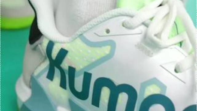 听说熏风的设计师开挂啦！#羽毛球鞋推荐#羽毛球鞋#熏风羽毛球鞋 #熏风御风