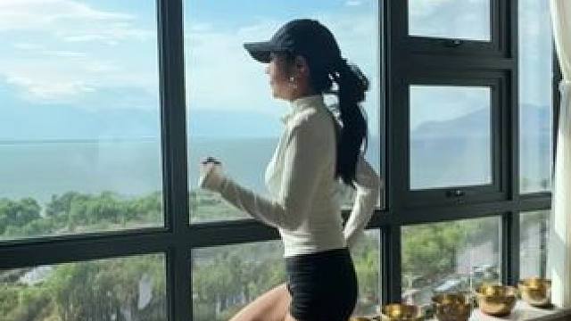 别人在健身房挥汗如雨，你在家踩指压板悄悄逆袭!每天花个20分钟来锻炼 比泡脚更高效 半个月，你就会看