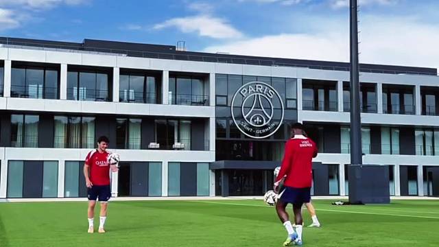 大巴黎三人传球训练，对基本功要求很高