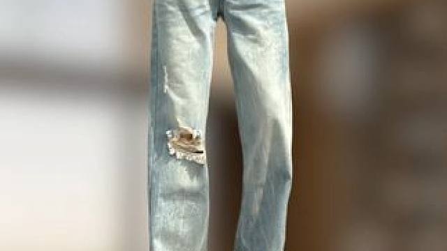 潮流高街宽松直筒破洞微喇牛仔裤 #牛仔裤男款潮流高级感 #百搭裤子 #男裤 #牛仔裤穿搭 #显高显瘦显腿长