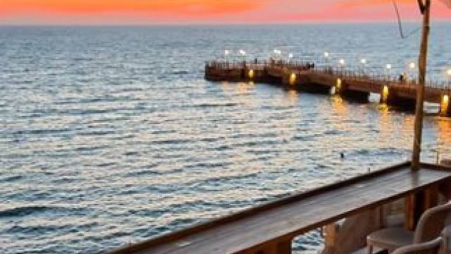 如果可以  我想夏天和你一起去威海看海.
#威海 #机位天才已就位 #灵感跟拍废片拜拜 #人海中花式