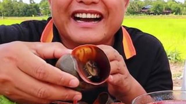 小萝卜大田螺酸辣酱汁️ #快来一起尝个鲜 #我是吃货 #泰国大叔 #泰国生活 #内容启发搜索