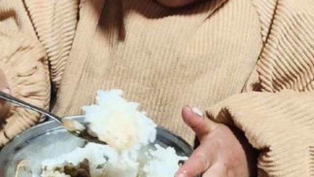 今天炒肉吃。#农村娃