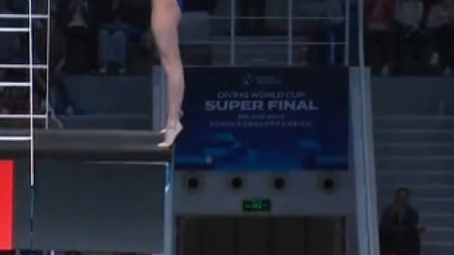 全红婵陈芋汐第四跳407C几乎完美，动作同步，水花完美压制