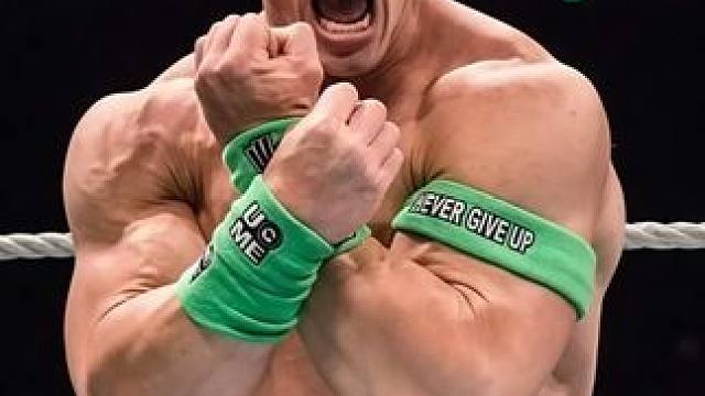 约翰塞纳vs科迪罗兹，精彩比赛中！ #WWE #约翰塞纳 #科迪罗兹 #摔角 #冠军 本场比赛来自2