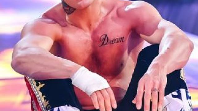 约翰塞纳vs科迪罗兹，精彩比赛下！ #WWE #约翰塞纳 #科迪罗兹 #摔角 #冠军 本场比赛来自2