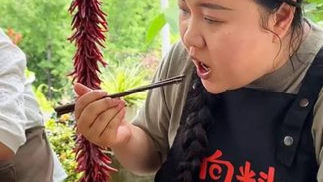 3分钟就能做出来的麻辣鸡爪和泡椒鸭胗，一勺小面调料就搞定，麻辣鲜香味道太巴适了好下饭！#好吃到停不下