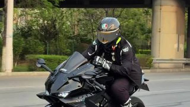 两首歌都能衔接，就像她无缝衔接别人一样#675sr