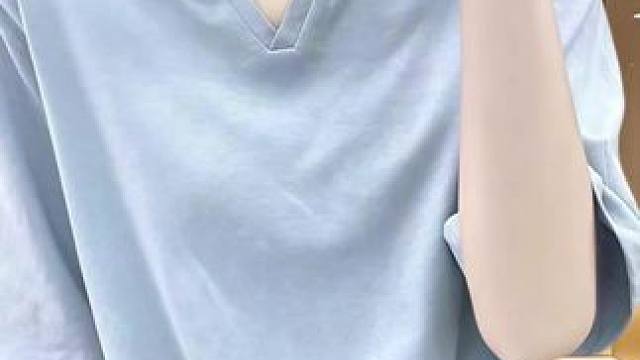 这件衣服简直是大码女孩的夏日宝藏 #大码女装 2025年夏天啄木鸟大码女装纯棉短袖T恤来啦，它是大码