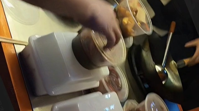 集梦主播酷哥吃朝阳炒饭