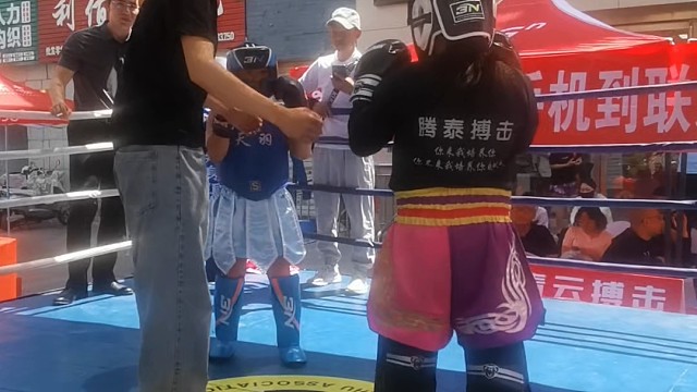 我的学员我来宠，拿到奖杯发奖金，擂台拼杀所应得