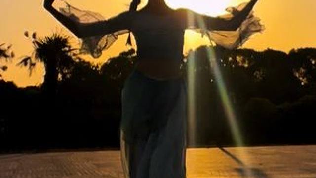 惊喜总是意外到来 #剪影 #舞蹈 #即兴 #古风