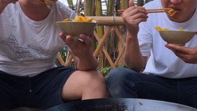 拐子鱼只有这样炖了才爽，直接拌饭吃，这也太爽了！ #乡村美食 #乡村生活日常 #新农人计划2025 