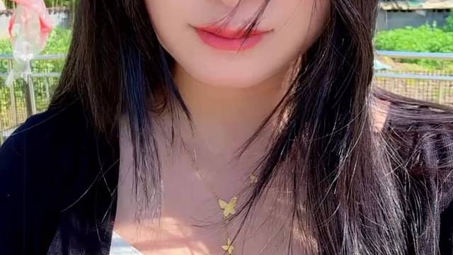 采茶给晒黑了，狗都不理