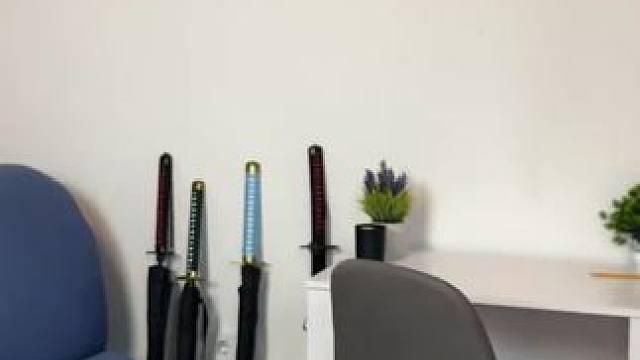 这把日轮刀伞不得把我朋友迷成制丈~ #鬼灭之刃 #雨伞 #男生喜欢的礼物