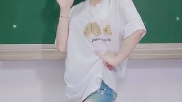 三秒钟艾特你认为整个夏天都不会恋爱的人 