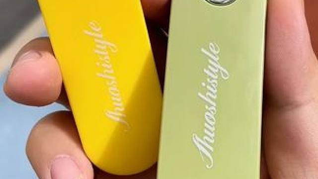 #便携削皮刀 ，颜值高，便携迷你削皮刀，带上它，平时户外，坐车吃水果，户外野餐露营很方便#我可真会买