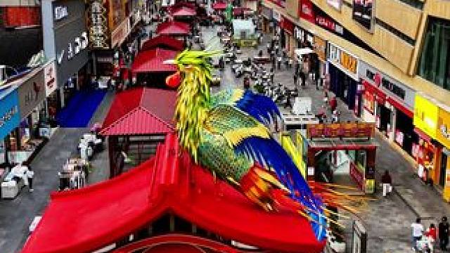 老城步行街打造即将结束，凤凰给闹市街道又添风采#凤凰#一帧中国·大美广元#女皇故里#旅行推荐官