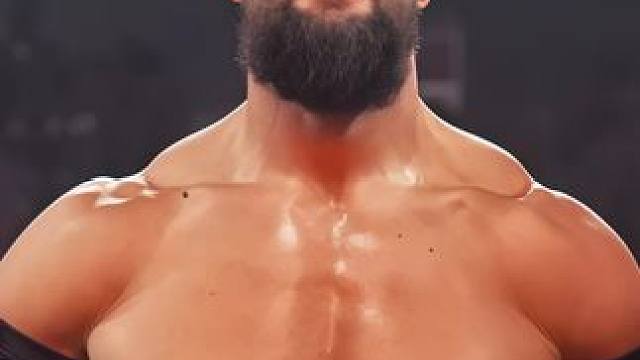 埃里克vs芬巴洛尔，精彩比赛！ #WWE #芬巴洛尔 #埃里克 #摔角 #冠军 本场比赛来自2025