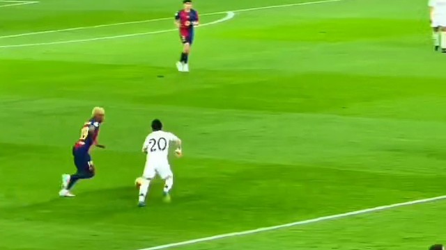 吕迪格这球对面打门了不铲非要球进去才铲