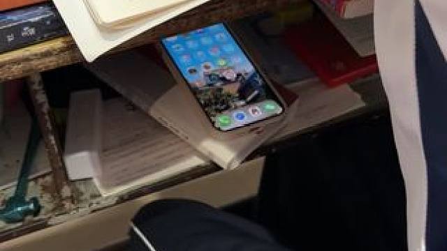 虚拟炸弹是：C4真正的炸弹：苏菲亚手机！ #上课突然有趣了  #玩个很新的东西