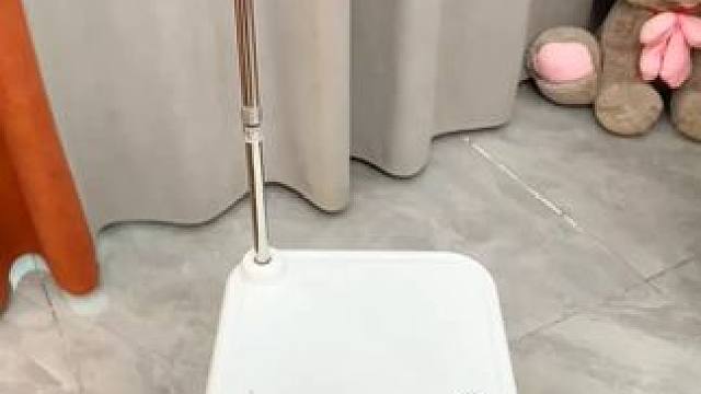 自带托盘抽水器 自带托盘抽水器再也不用手一直在那举着了，荣事达大品牌价格也不贵#小家电 #电动抽水器