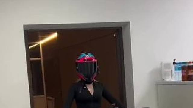 2016的雅马哈r6还是那么带劲#机车女骑