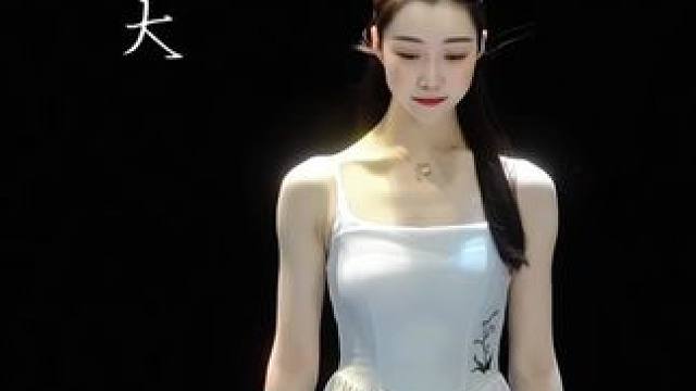 你陪我长大 我陪你变老《陪我长大》 #陪我长大 #母亲节 #陪我长大陪您变老  #向全世界展示中国舞