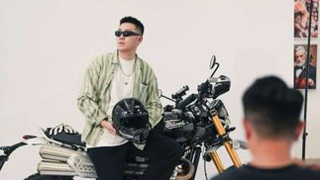 ️用快门去记录我与凯旋的故事～ #英伦凯旋 #凯旋大攀爬 #机车摄影 #每个男人都有一个机车梦 #老